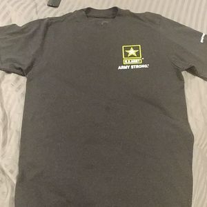 U.S. army strong T shirt